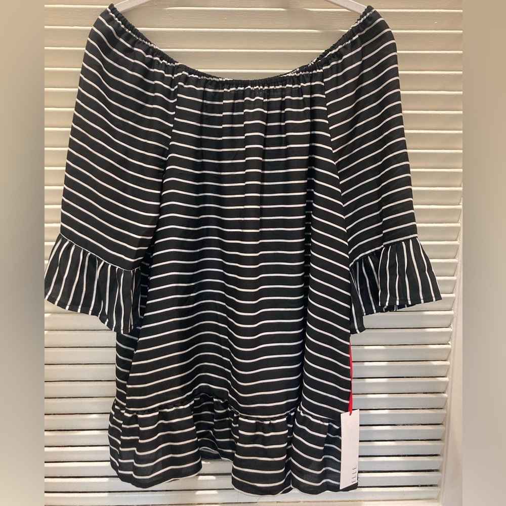 NWT Elle off shoulder black white stripe elastic boatneck top sz L